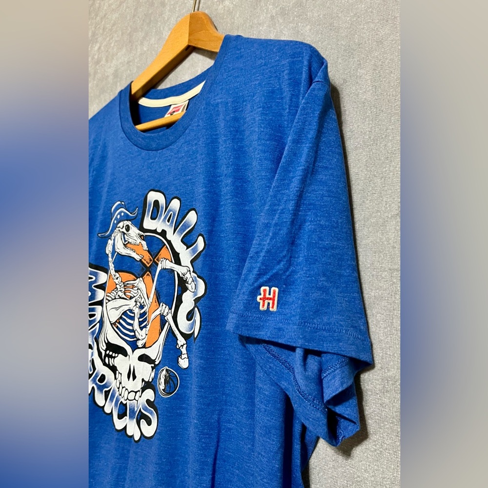 HOMAGE Blue NBA Dallas Mavericks x Grateful Dead Collaboration Graphic Tee - Picture 5 of 8
